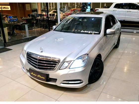 MERCEDES-BENZ E 250 1.8 CGI AVANTGARDE 16V GASOLINA 4P AUTOMÁTICO MERCEDES-BENZ E 250 1.8 CGI AVANTGARDE 16V GASOLINA 4P AUTOMÁTICO